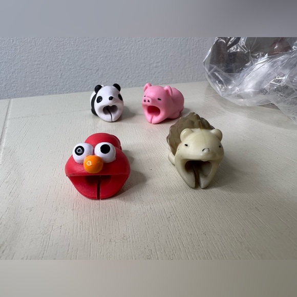 Cable Protectors - Cute Animal Cable Accessory-4 Pack - Picture 3 of 5